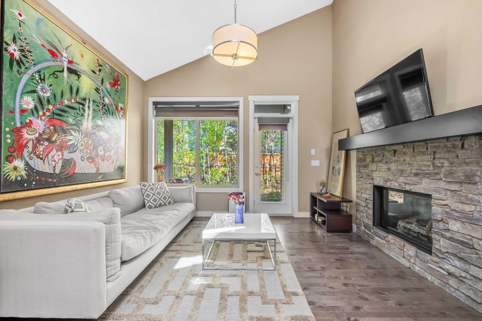 63 Cortina Villas SW — photo 4