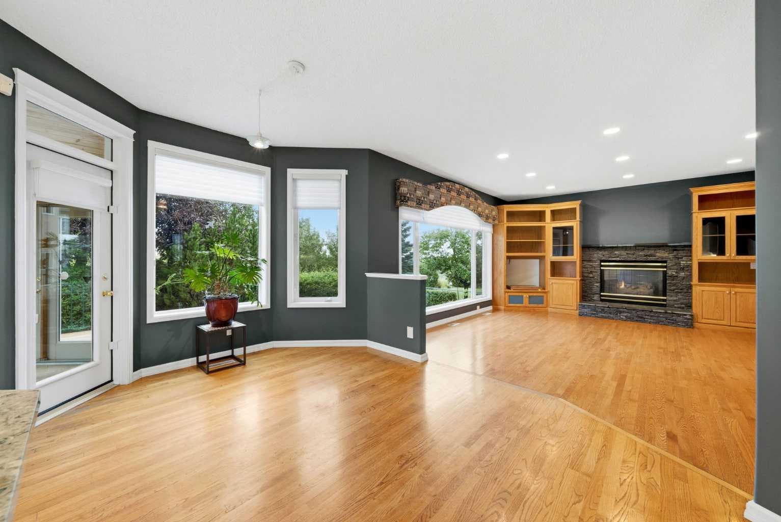 250 Diamond Drive SE — photo 5