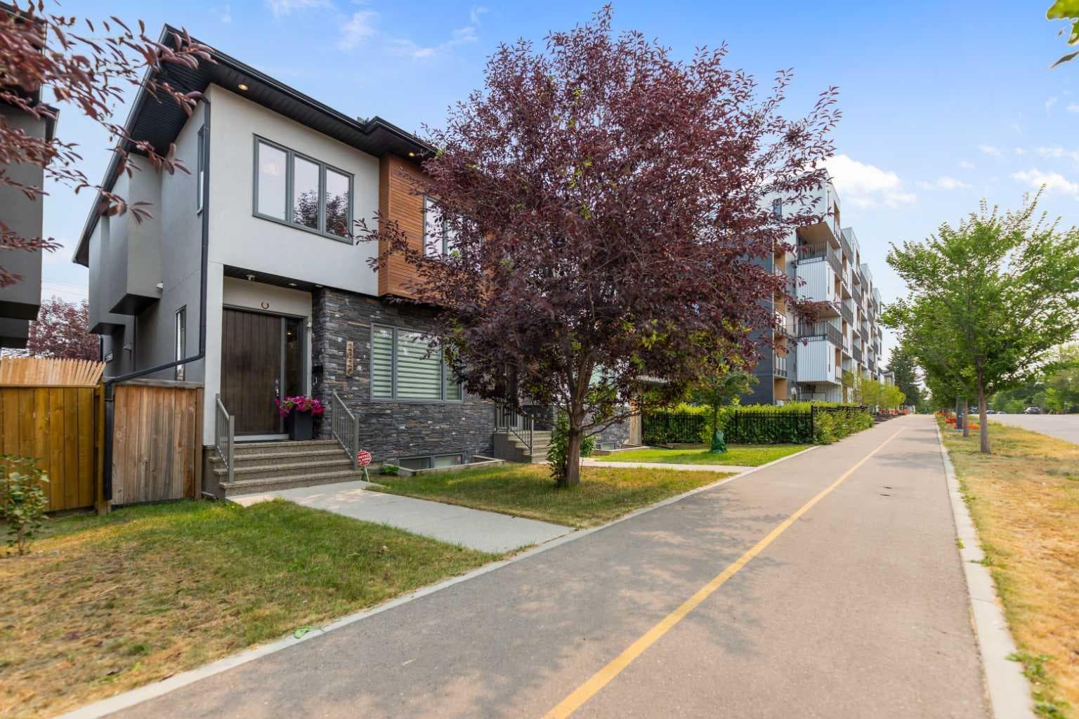 2020 37 Street SW — photo 1