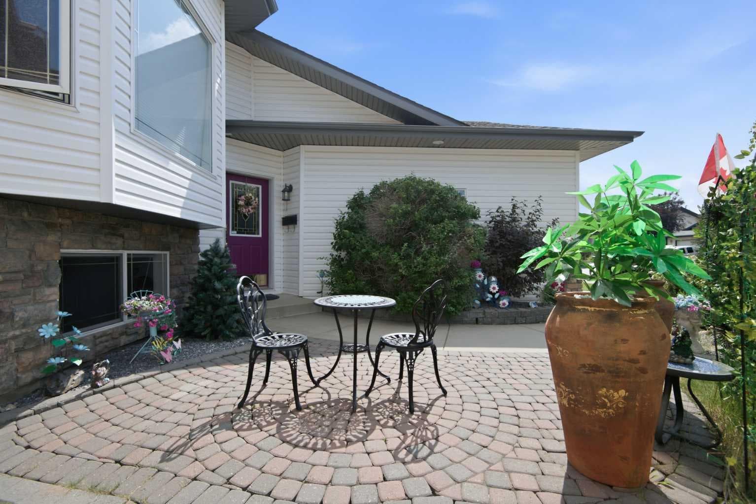 98 Duval Crescent — photo 5
