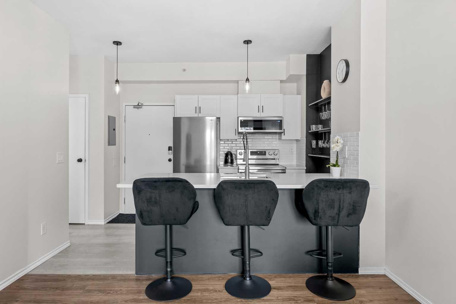2213, 73 Erin Woods Court — photo 5