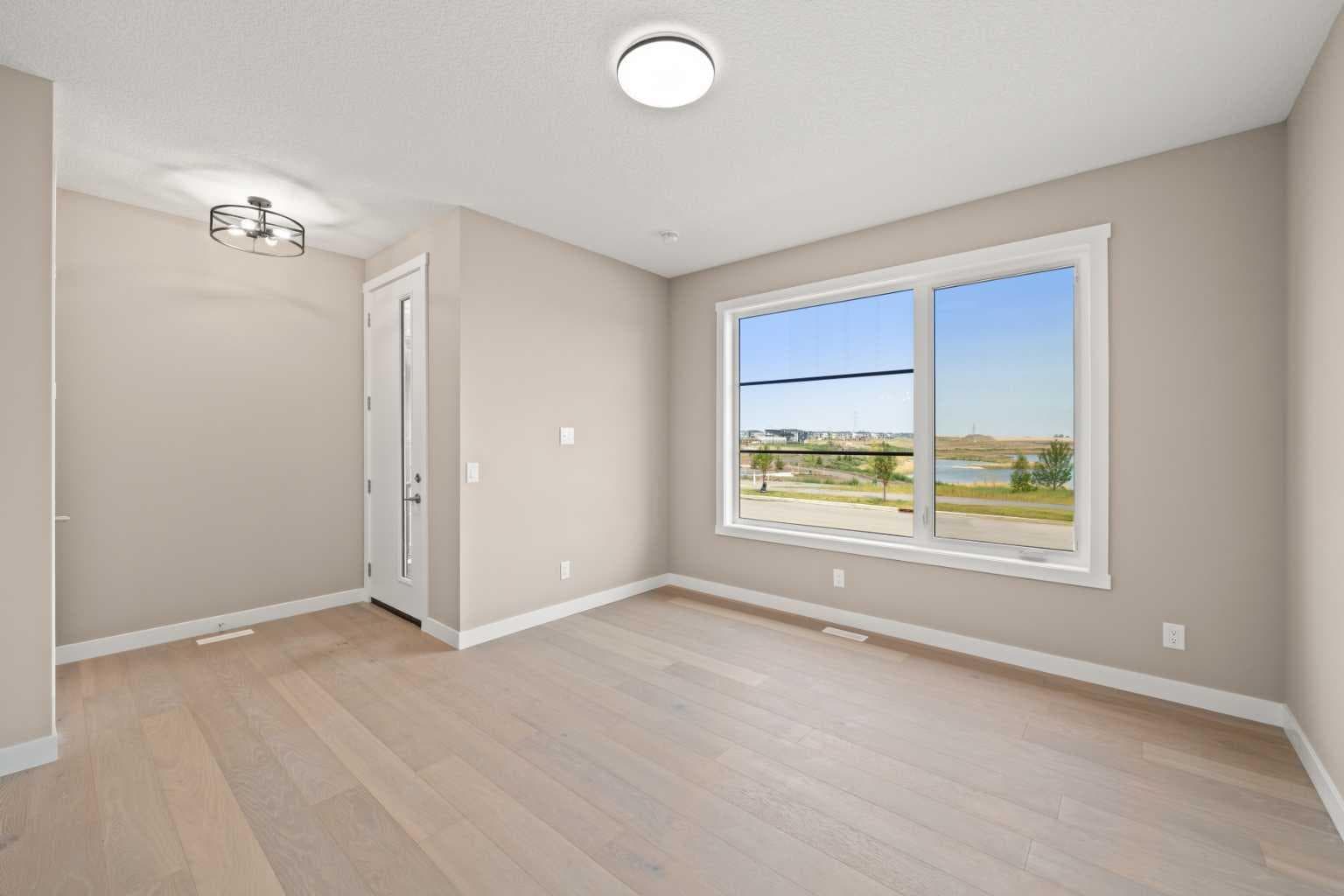 664 Sora Boulevard SE — photo 2