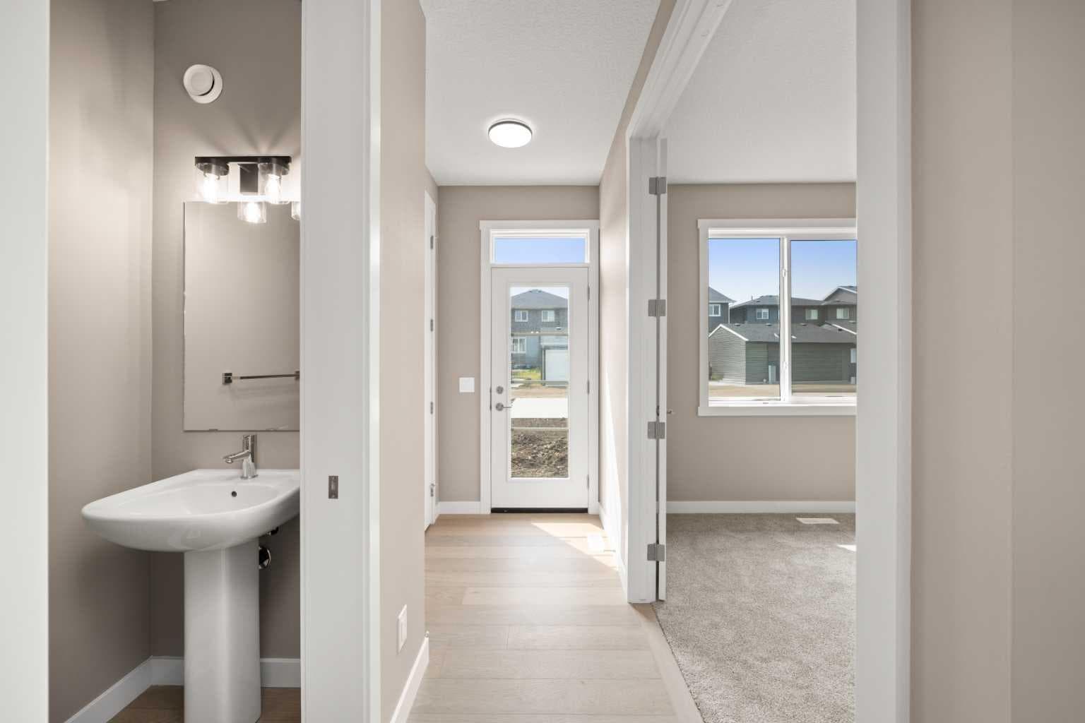 664 Sora Boulevard SE — photo 5