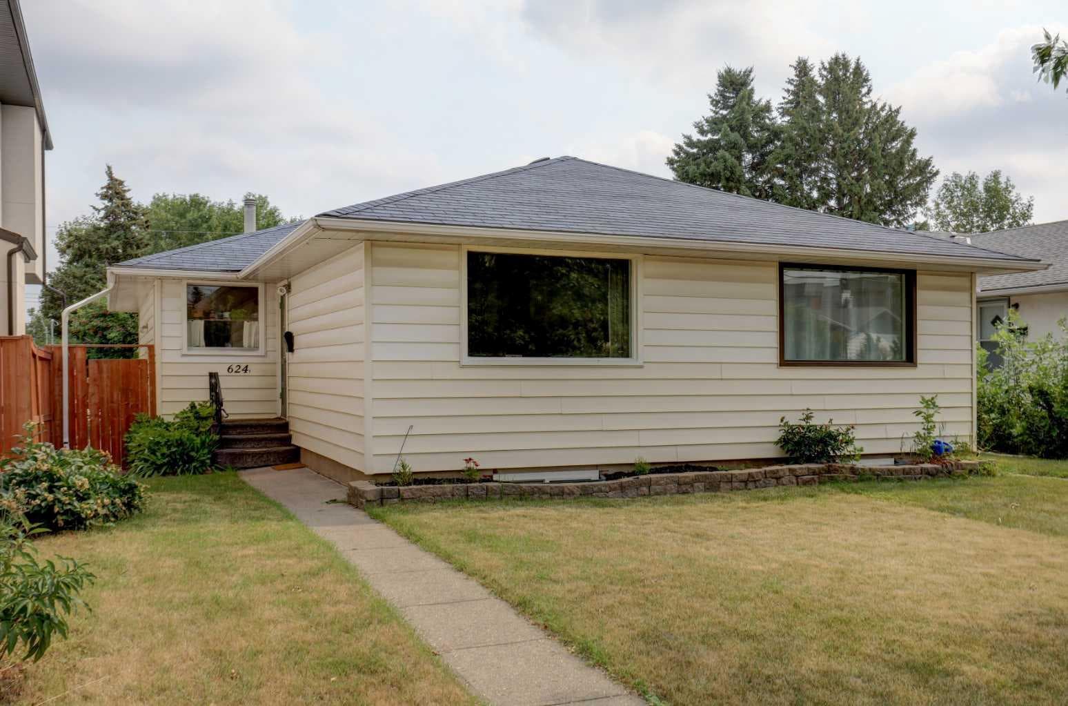 624 38 Street SW — photo 1