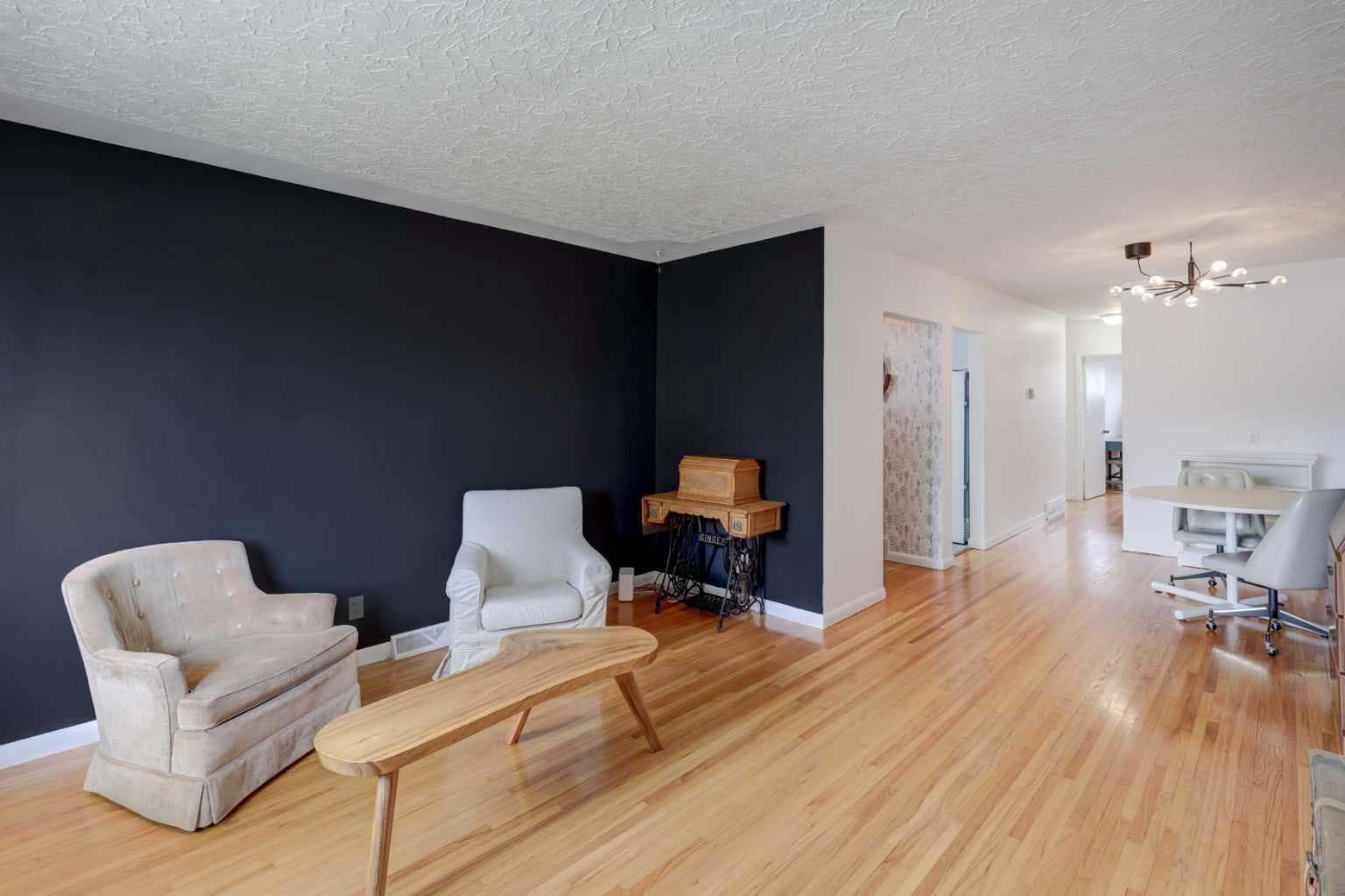 624 38 Street SW — photo 5