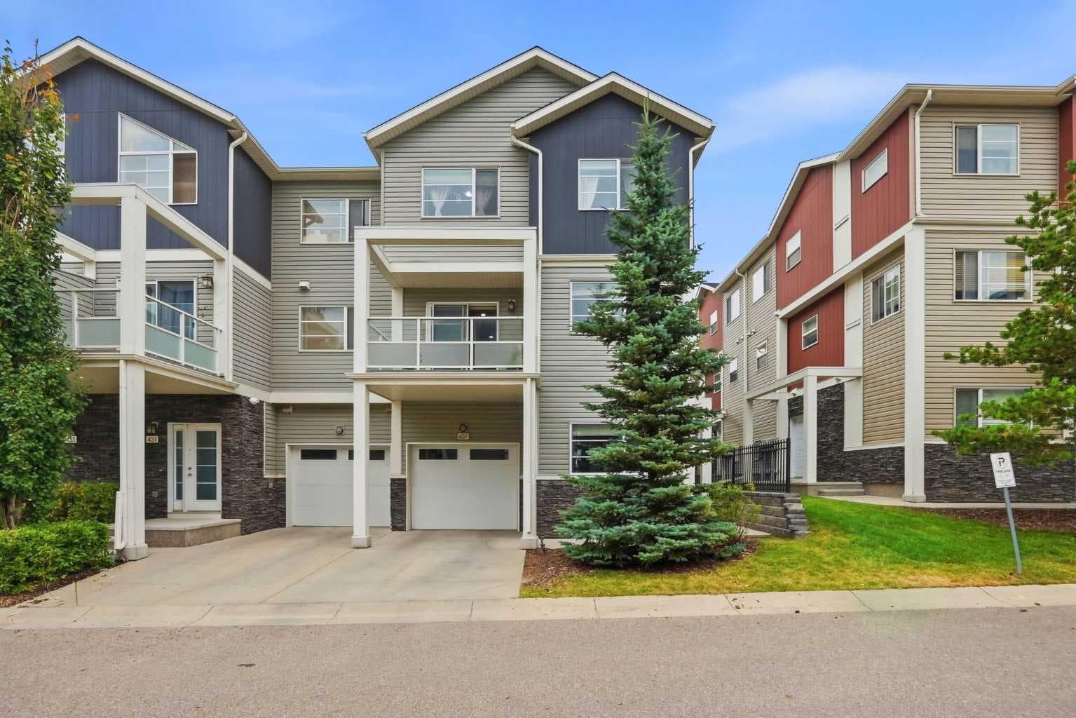 427 Redstone View NE — photo 3