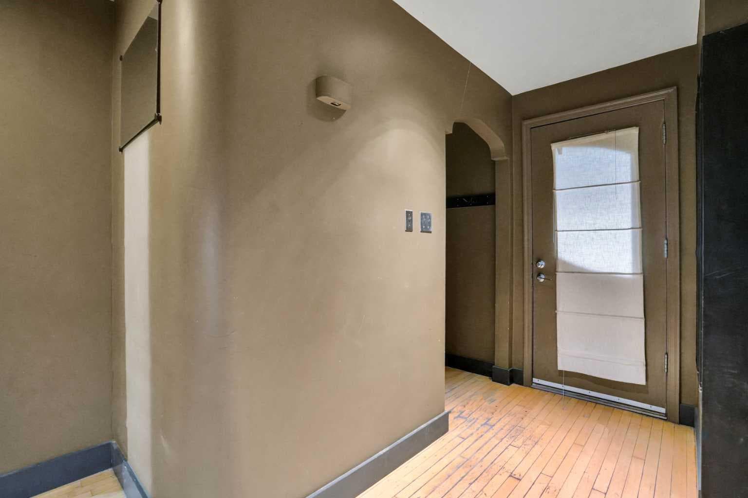 2131 16A Street SW — photo 4