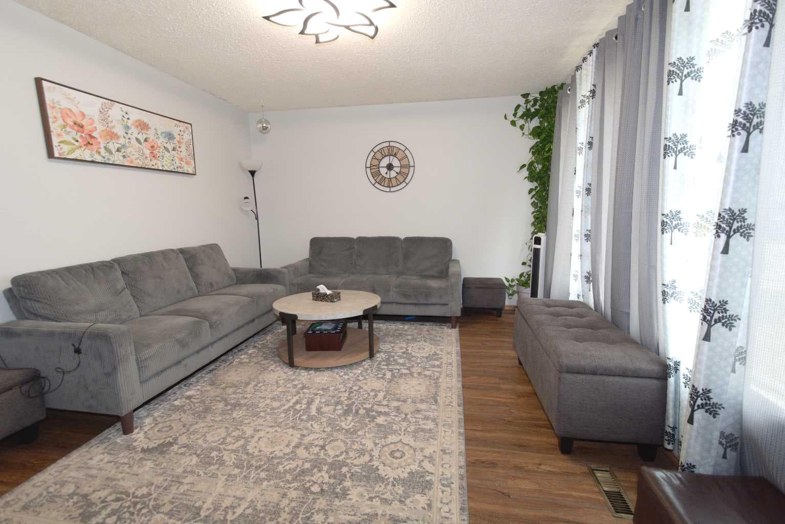 96 Simpson Crescent SE — photo 5