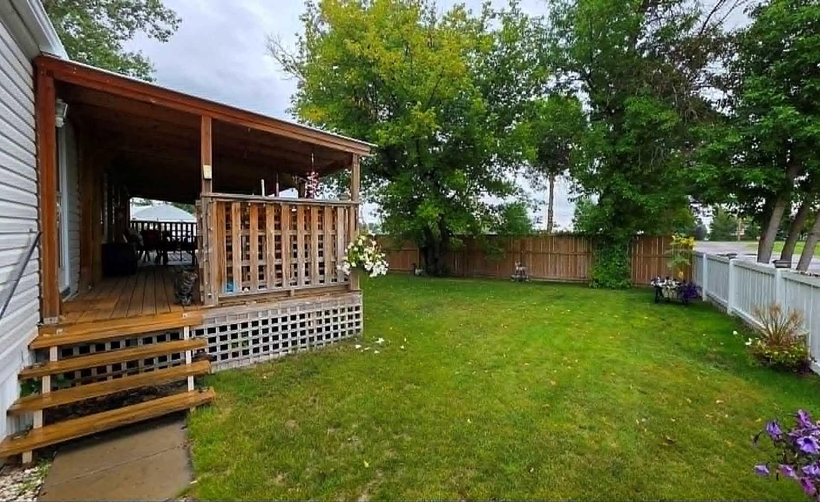 49, 4000 13 Avenue SE — photo 3