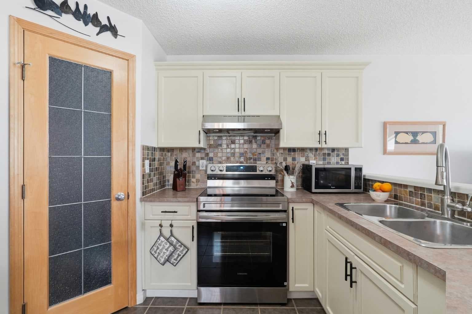 159 Applebrook Circle SE — photo 2