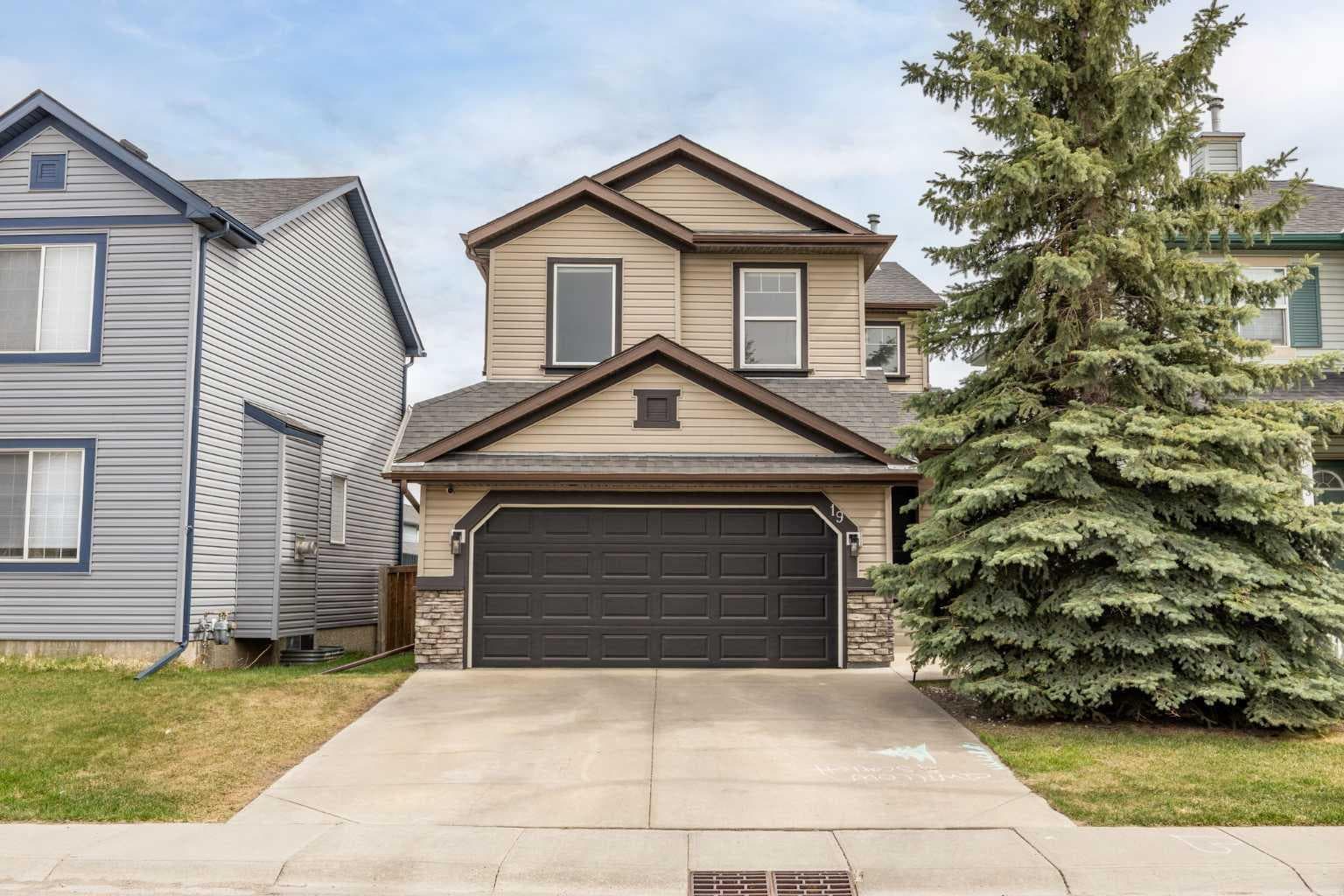 19 Covemeadow Crescent NE — photo 2
