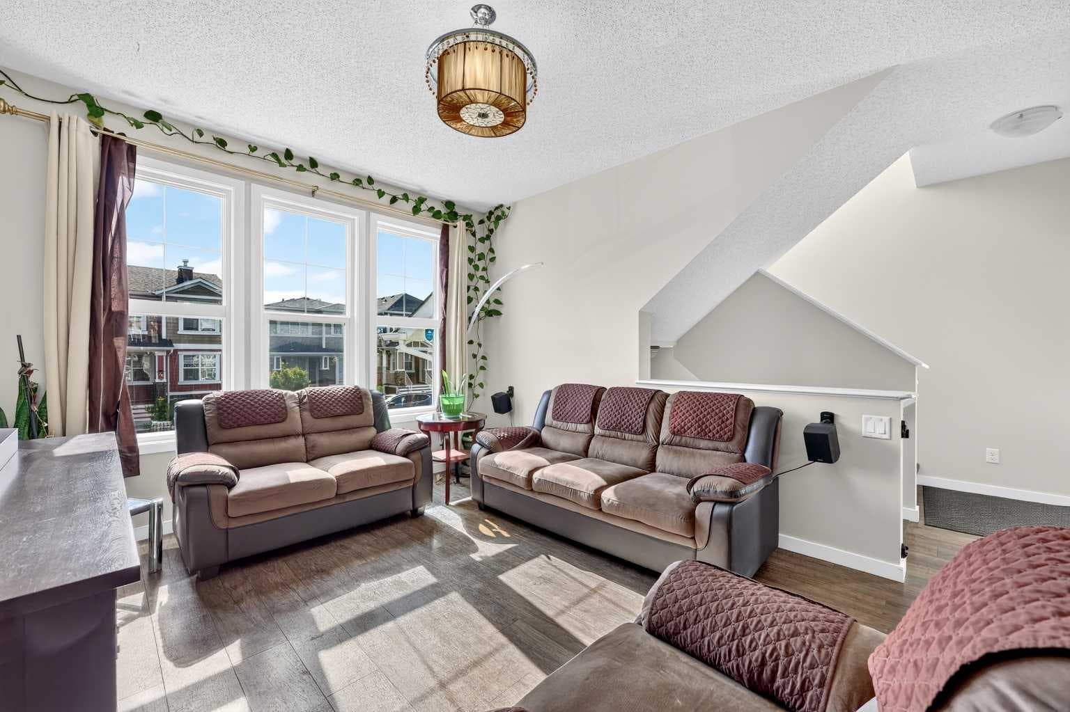 27 Red Embers Lane NE — photo 3