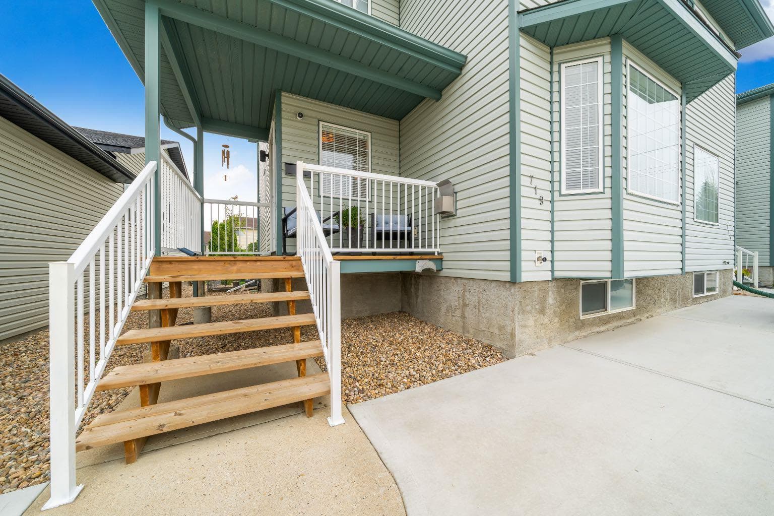 719 Sprague Way SE — photo 1