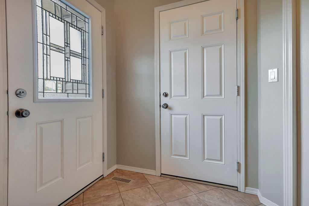 68 Isbister Close — photo 5