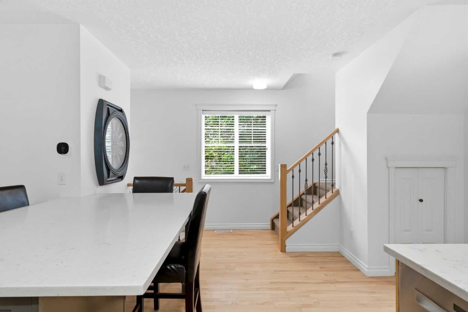 2, 435 13 Avenue NE — photo 2