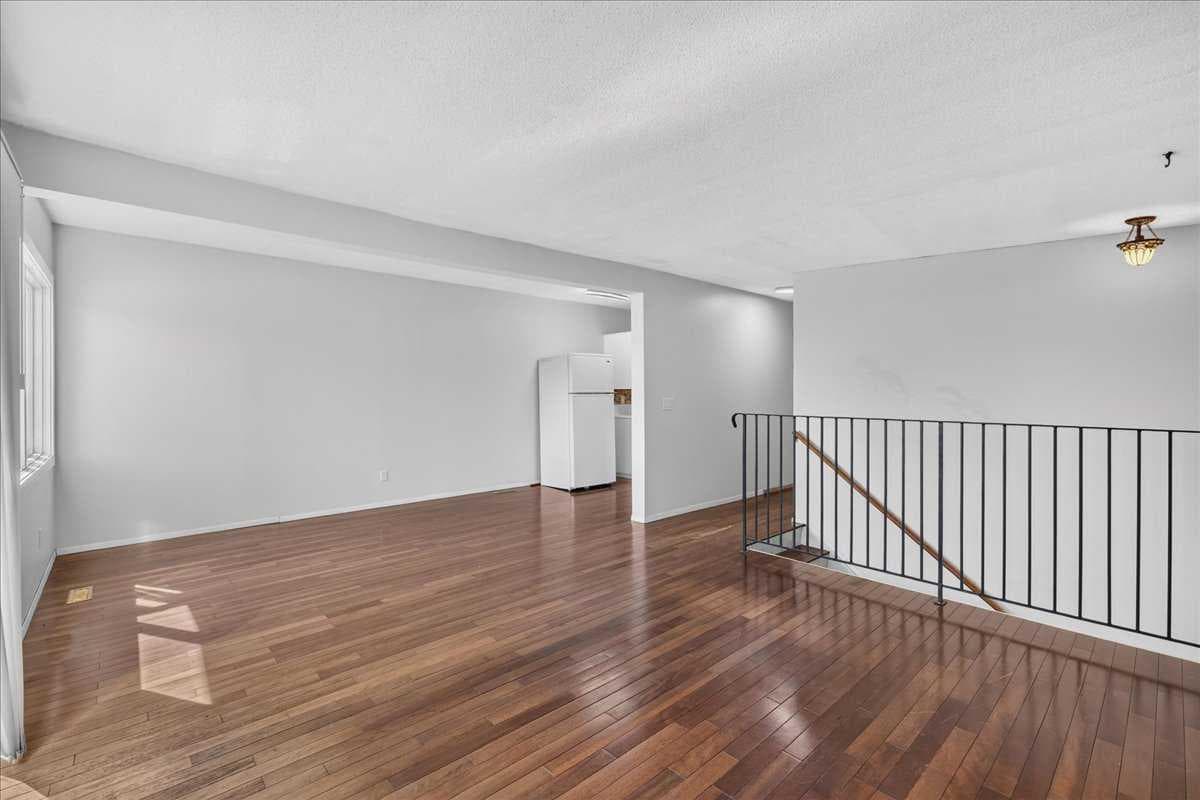 2606 14 Avenue SE — photo 4