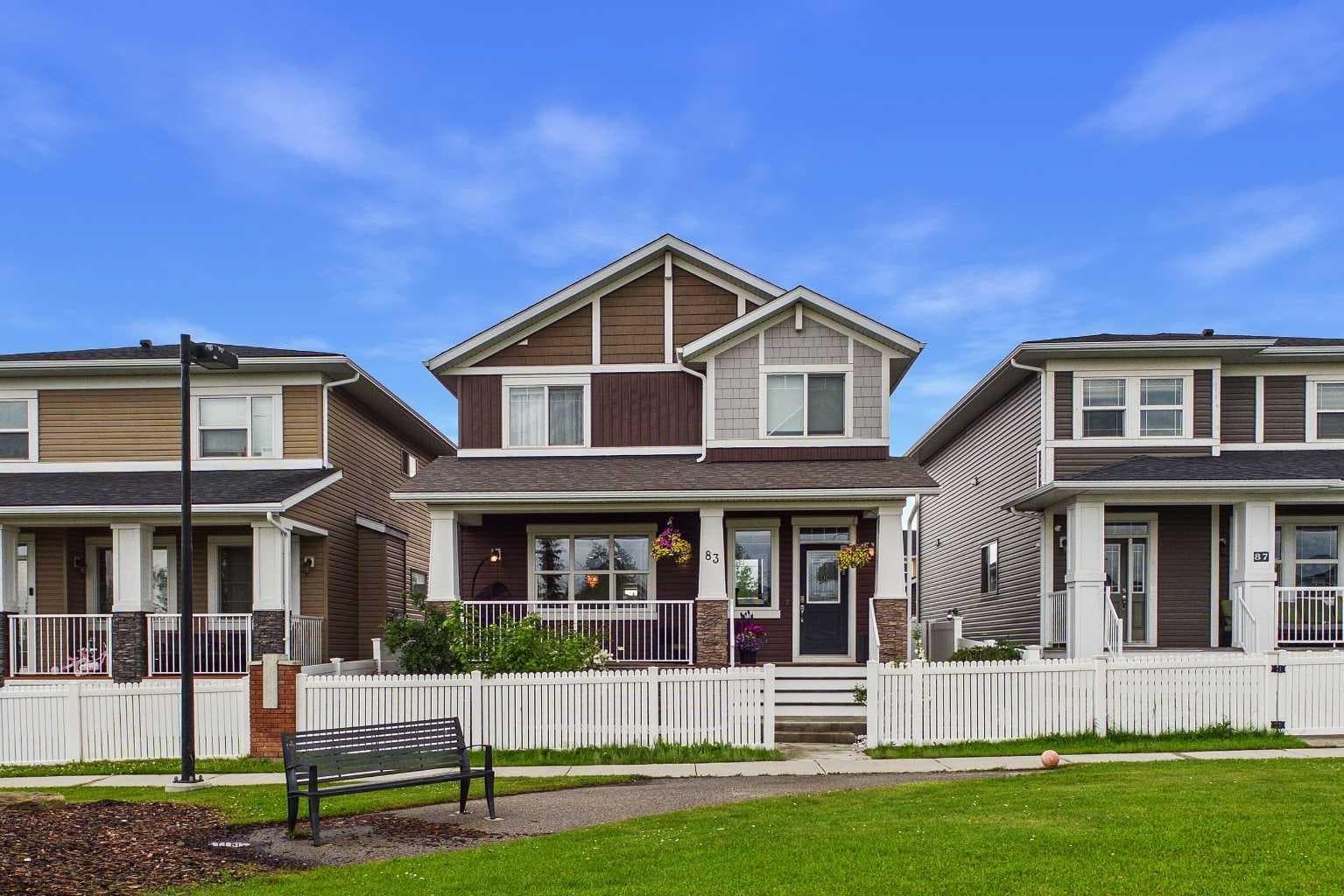 83 Redstone Gardens NE — photo 1