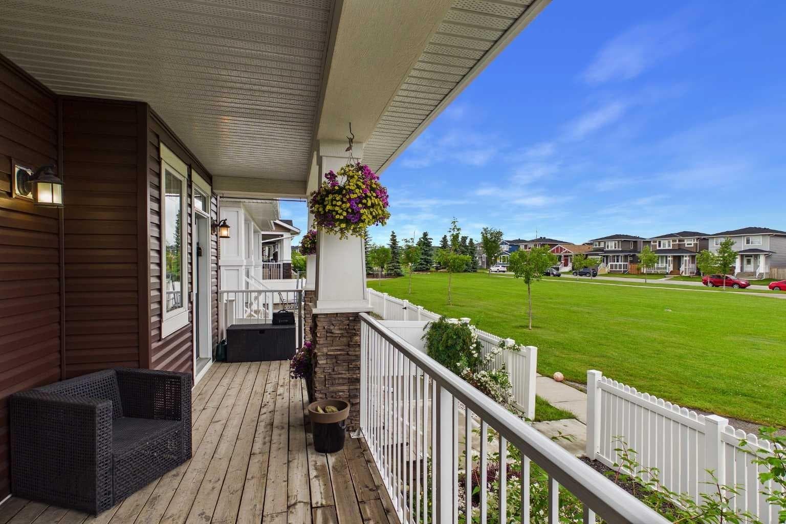 83 Redstone Gardens NE — photo 4