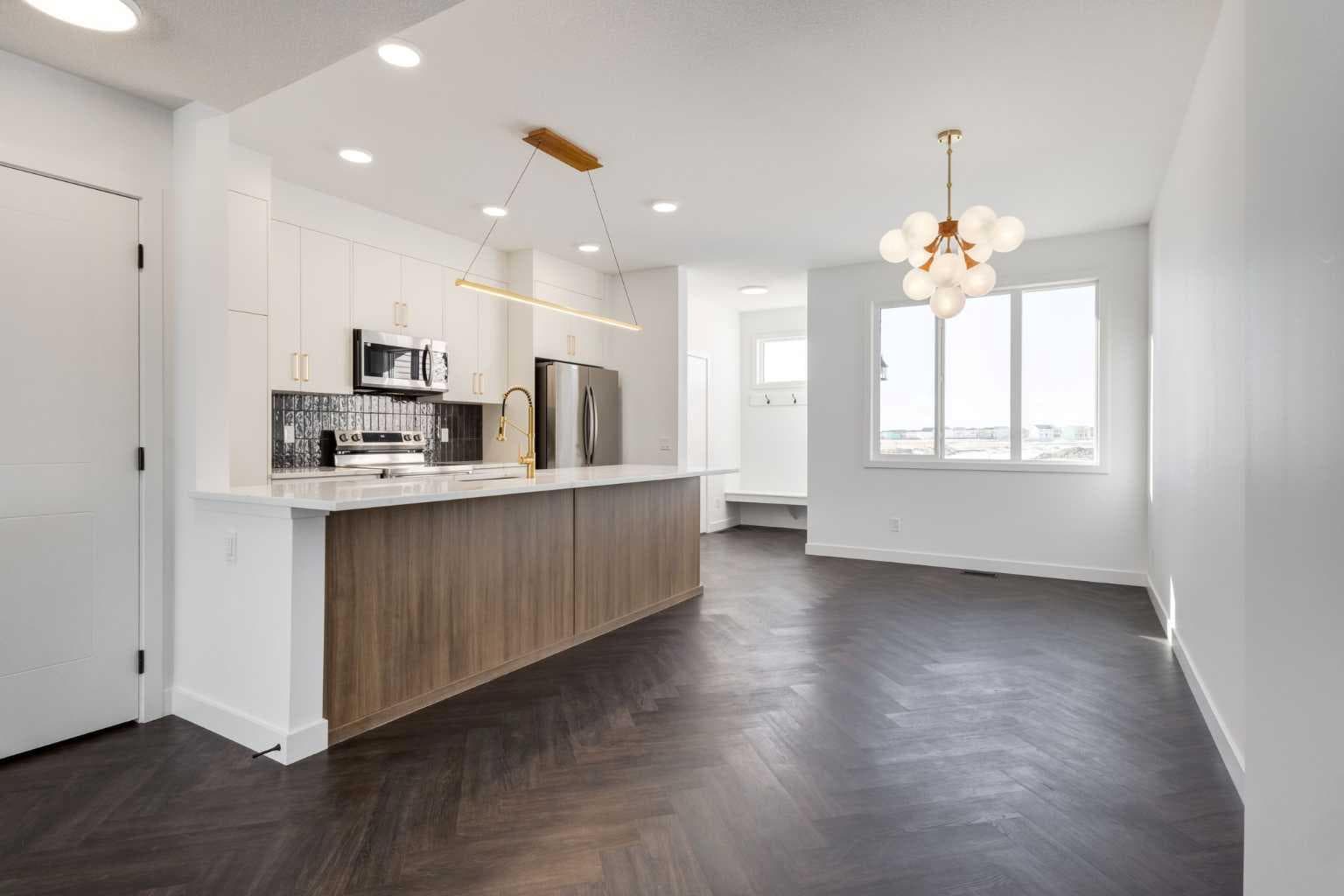 401 Clydesdale Avenue — photo 3