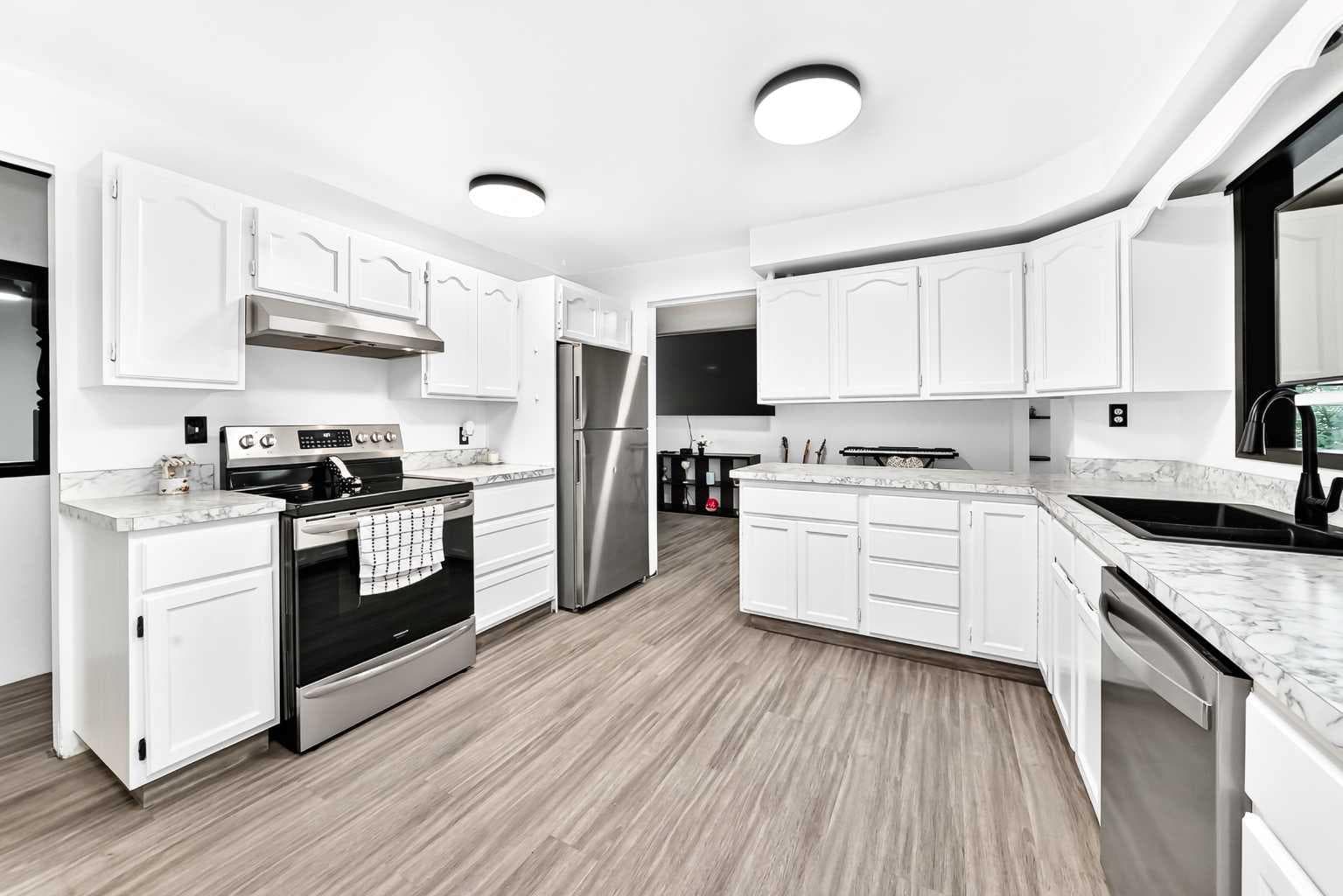 165 WILSON Crescent — photo 5
