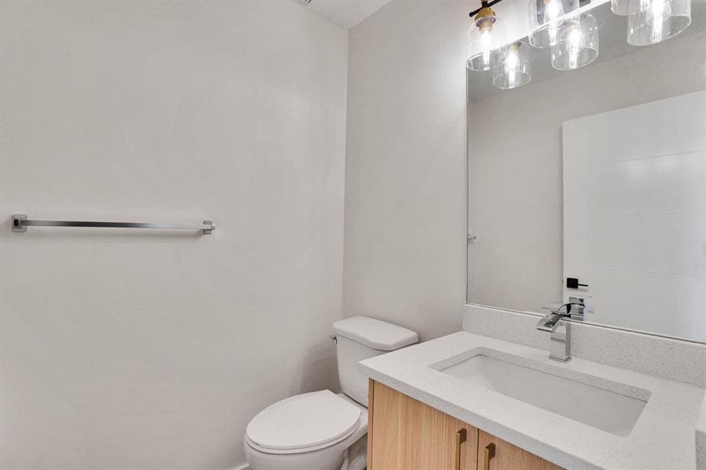 112 Martinglen Close NE — photo 5