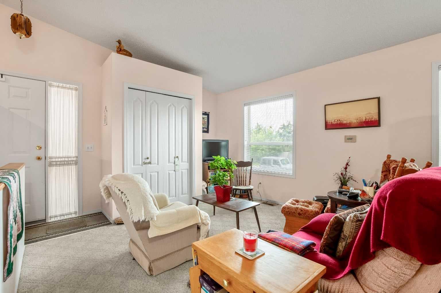 420 8 Avenue SE — photo 2