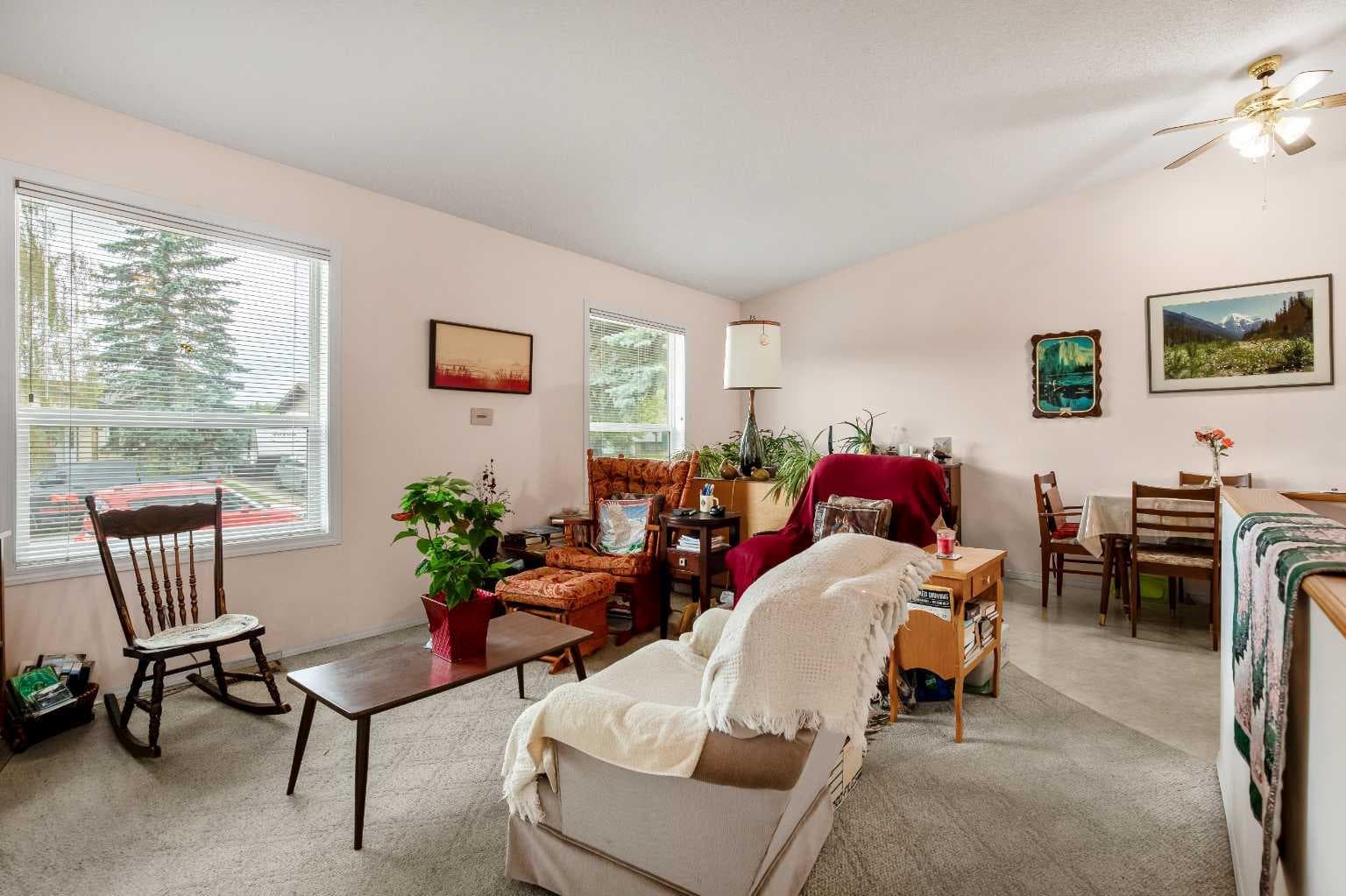 420 8 Avenue SE — photo 3