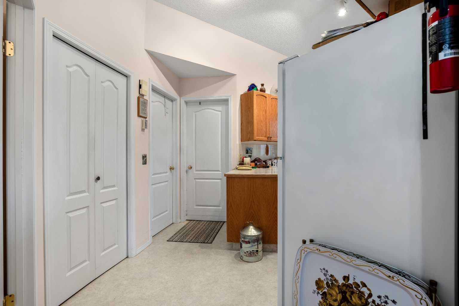 420 8 Avenue SE — photo 5