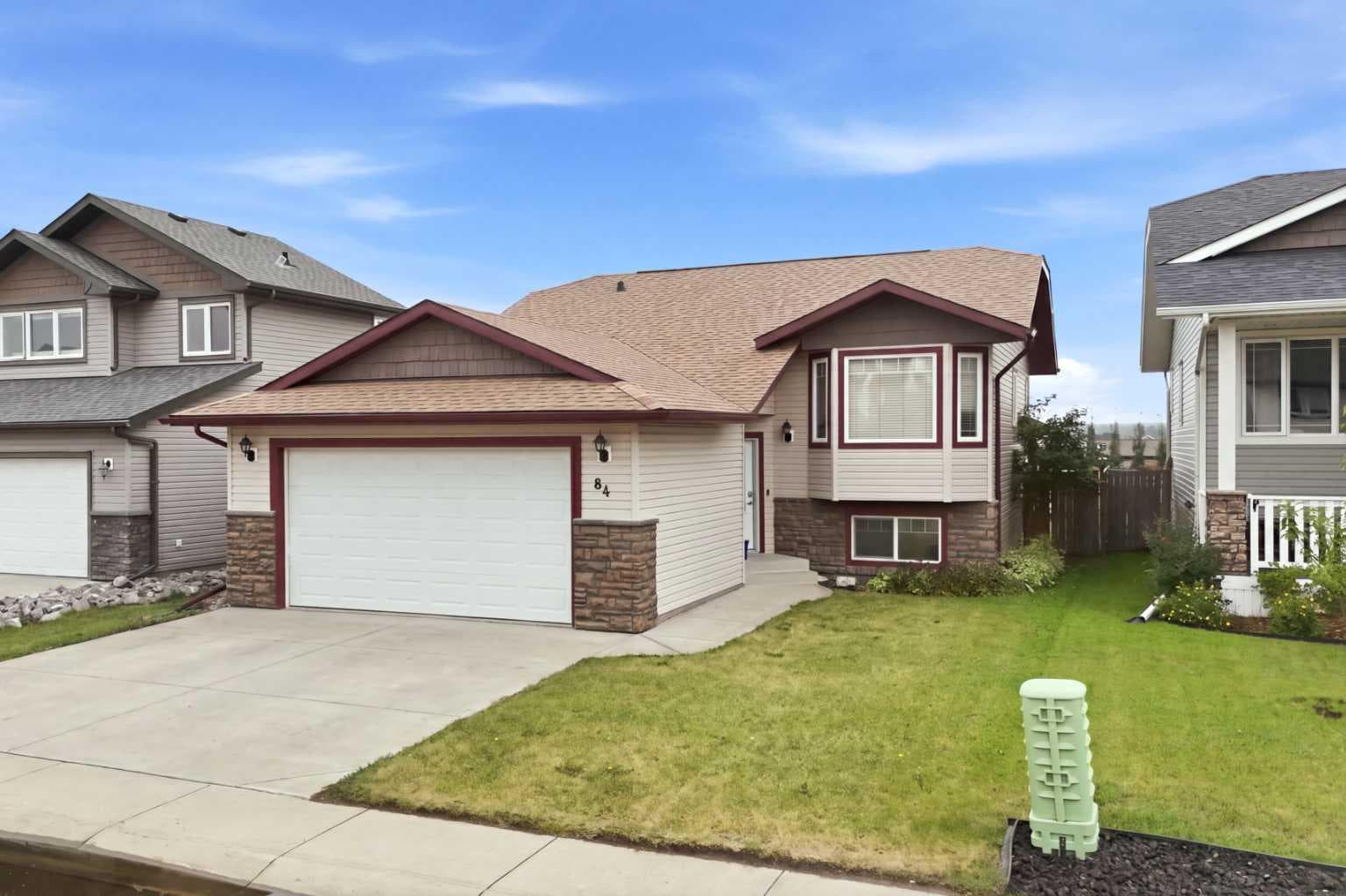 84 Heartland Crescent — photo 1