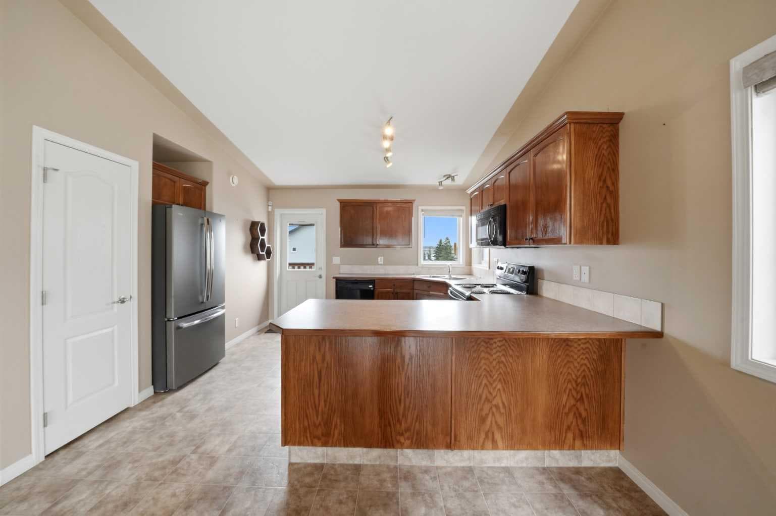 84 Heartland Crescent — photo 4