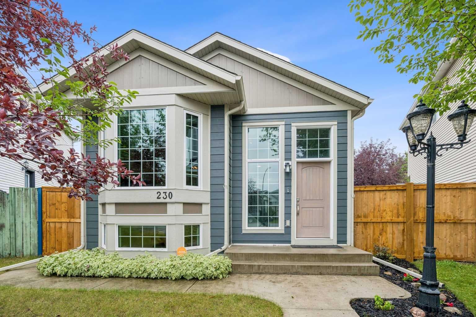 230 Mt Lorette Place SE — photo 3