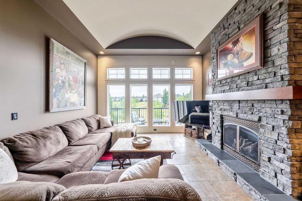 22 Tuscany Estates Crescent NW — photo 5