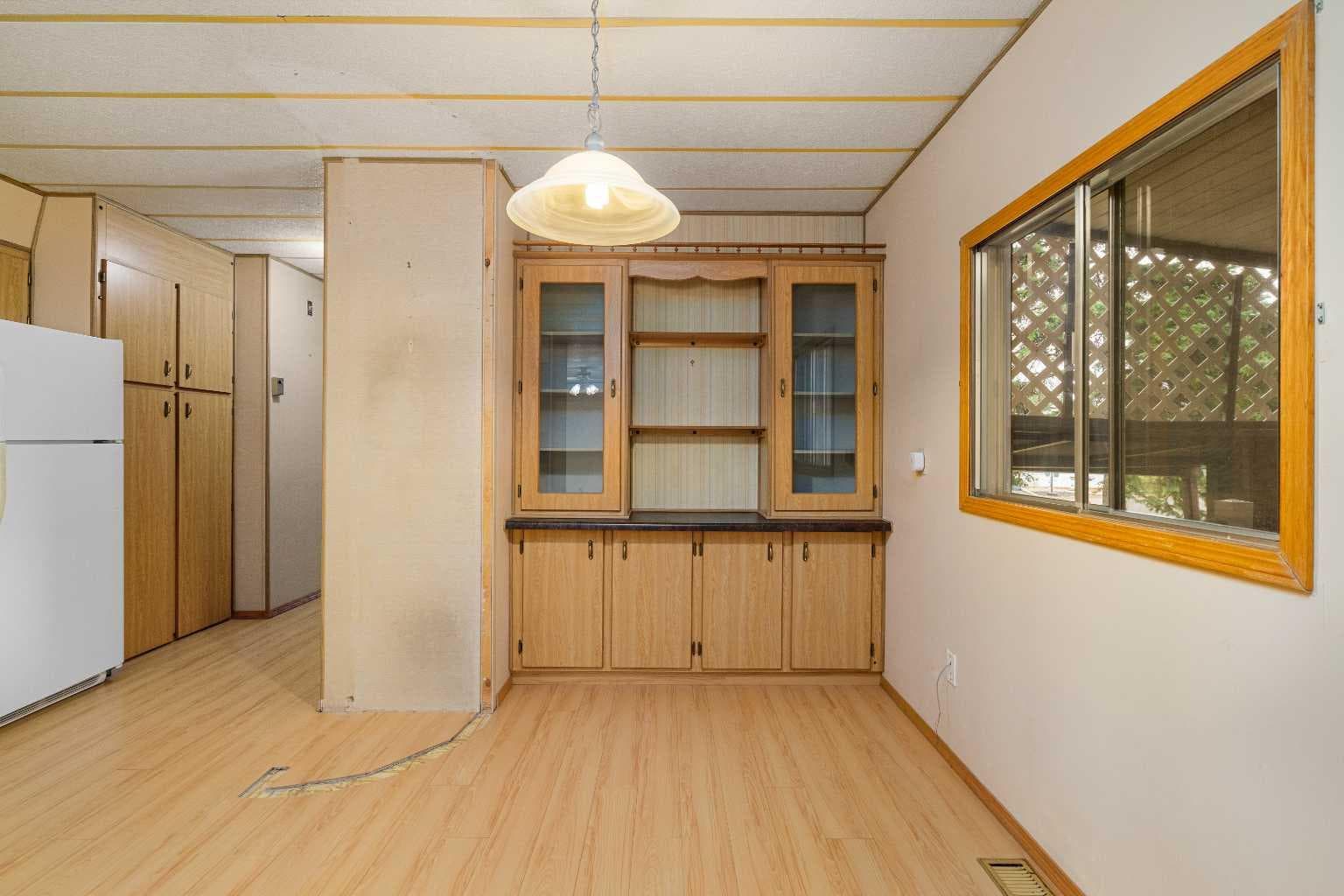 364 Burroughs Circle NE — photo 3
