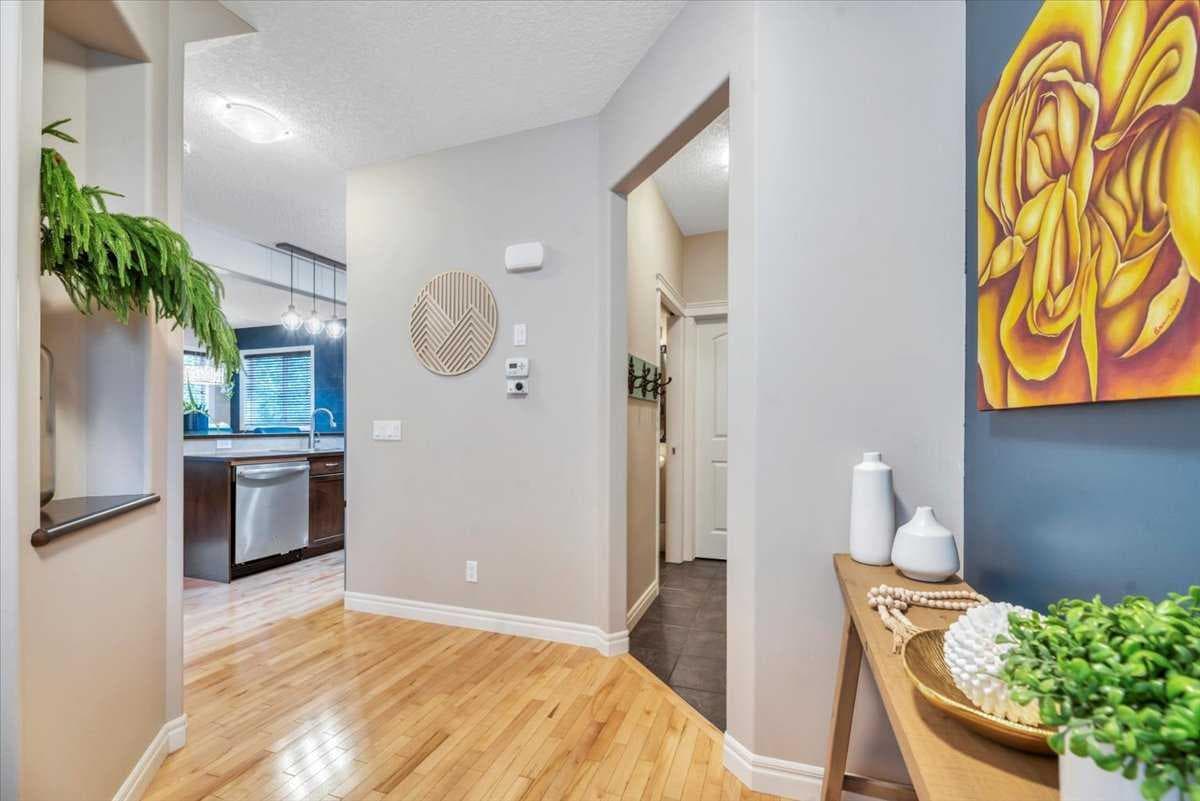 13 Cranberry Avenue SE — photo 3