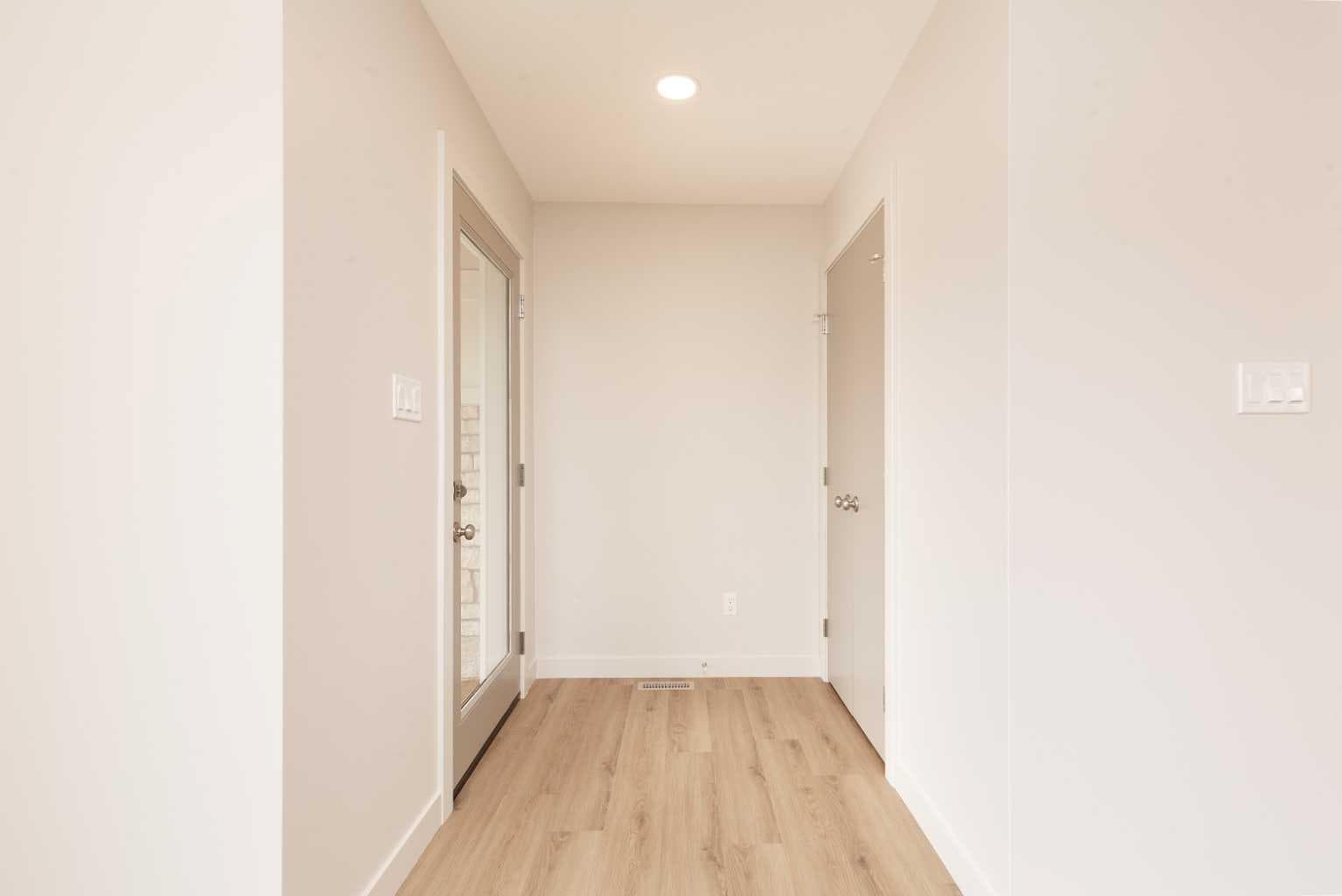 773 Riverhills Landing W — photo 3