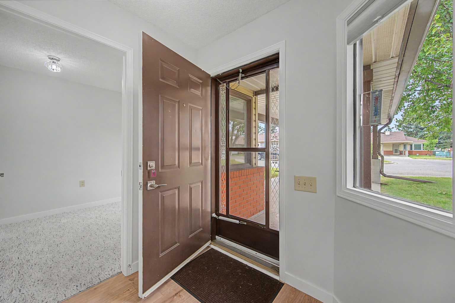 2640 Dovely Court SE — photo 2