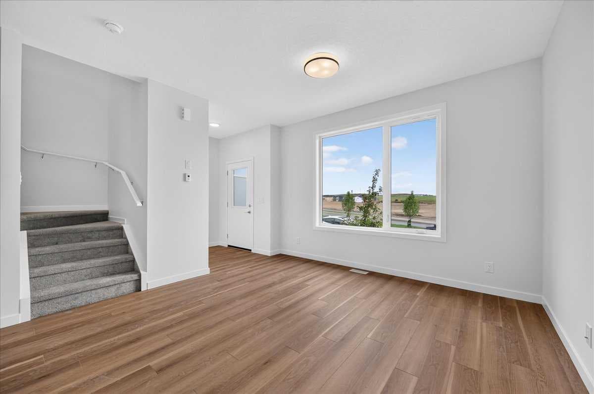 2081 Vantage Way SW — photo 2