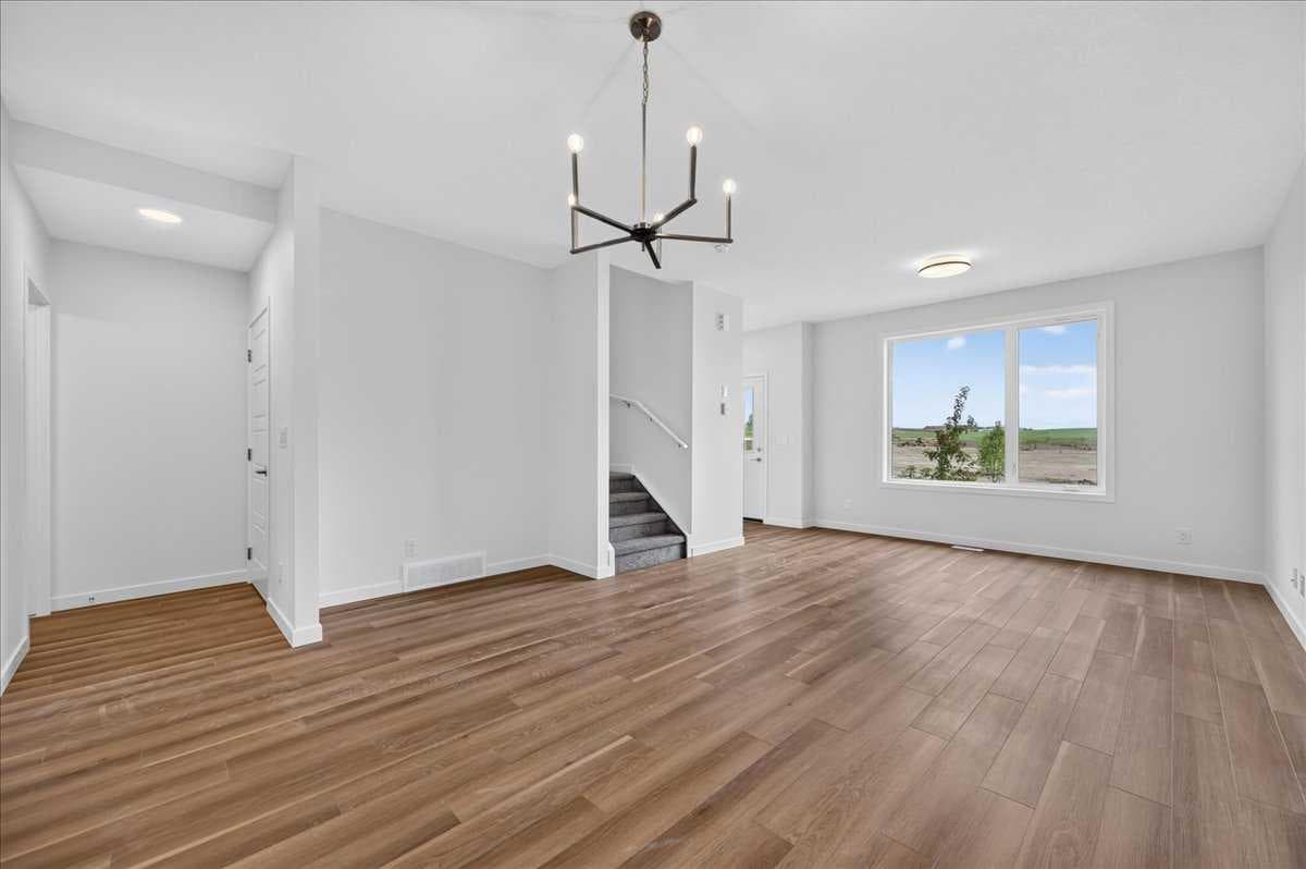 2081 Vantage Way SW — photo 4