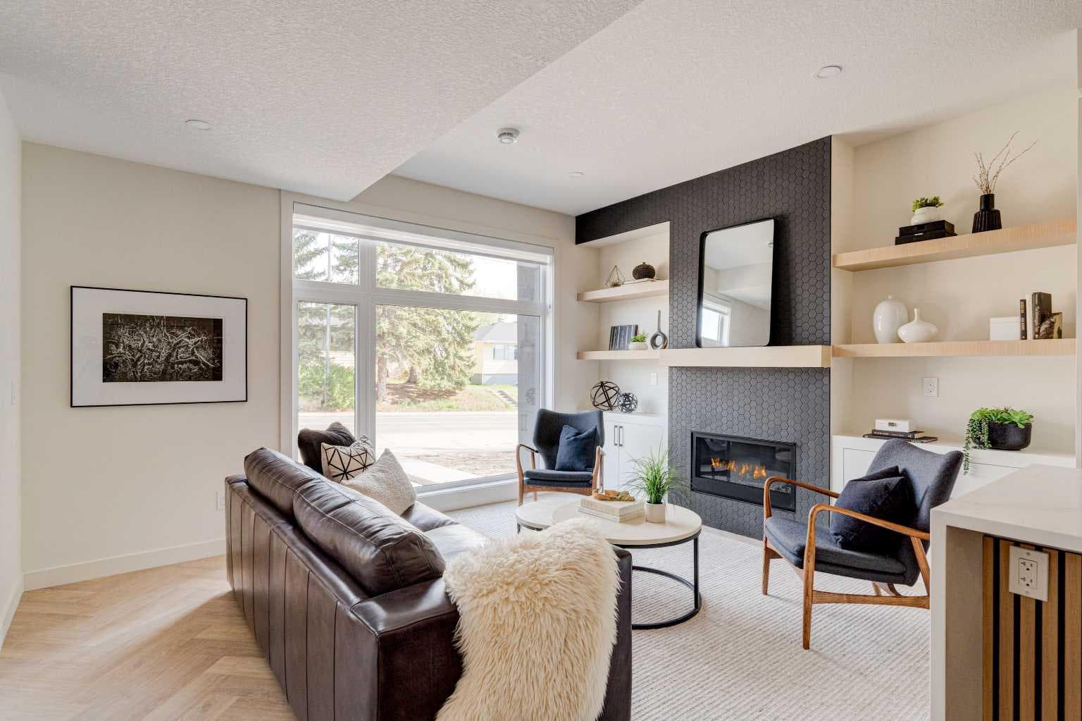 1923 26 Avenue SW — photo 3
