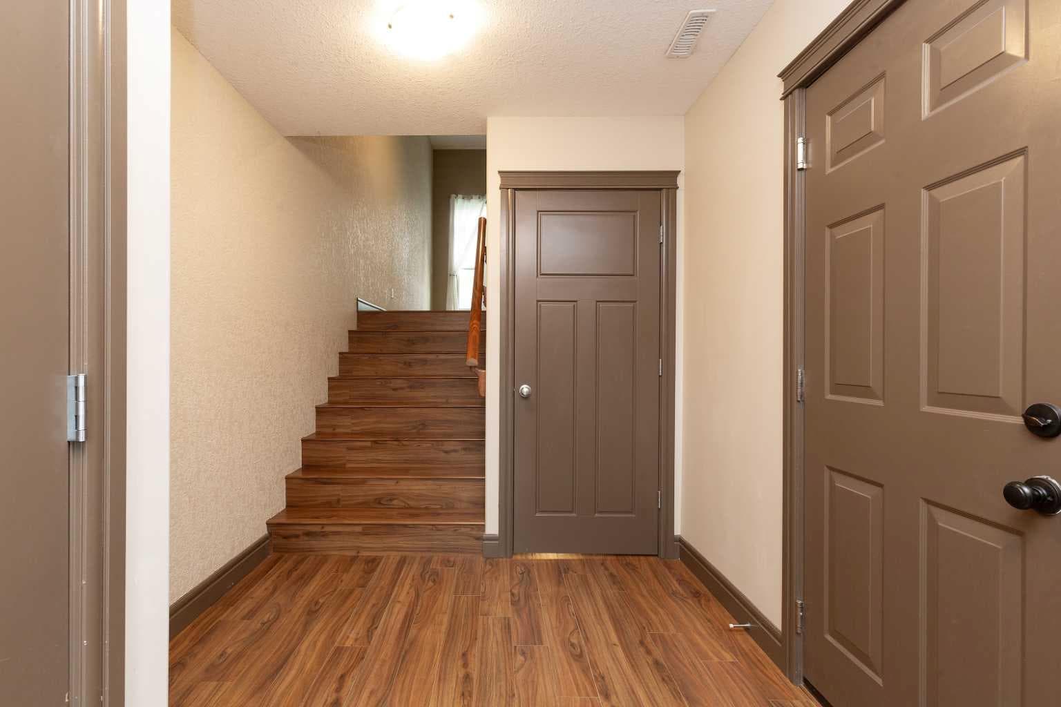 873 Mt Sundance Manor W — photo 3