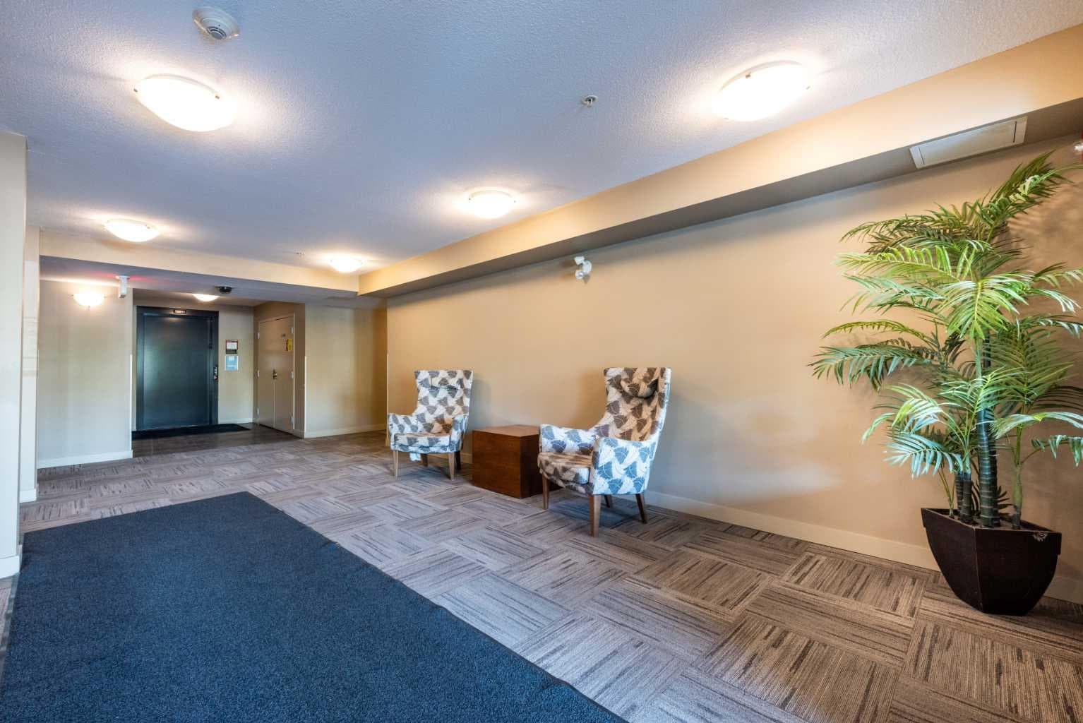 8112, 403 Mackenzie Way SW — photo 5