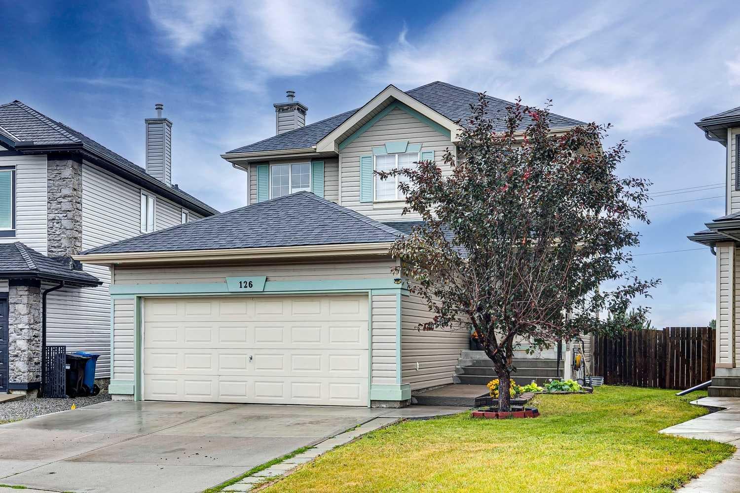 126 Somerglen Way SW — photo 3