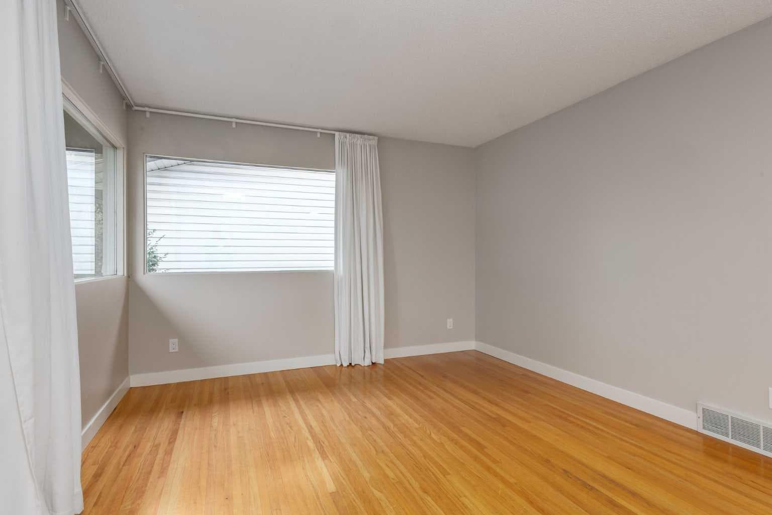 30 Hutton Place SW — photo 4