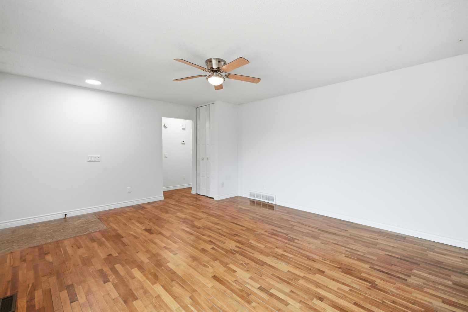 1211 Maitland Drive NE — photo 5