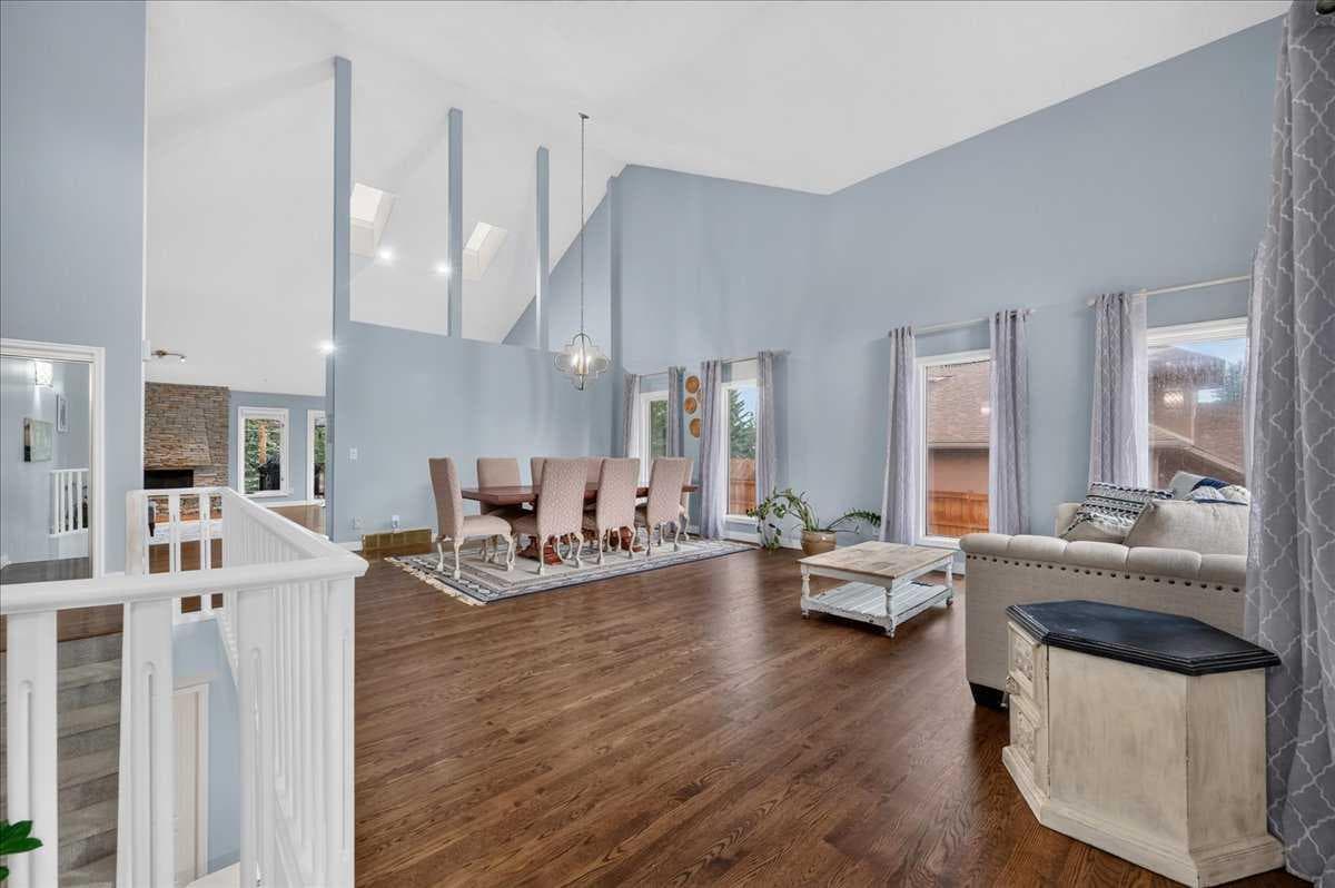 876 Shawnee Drive SW — photo 3