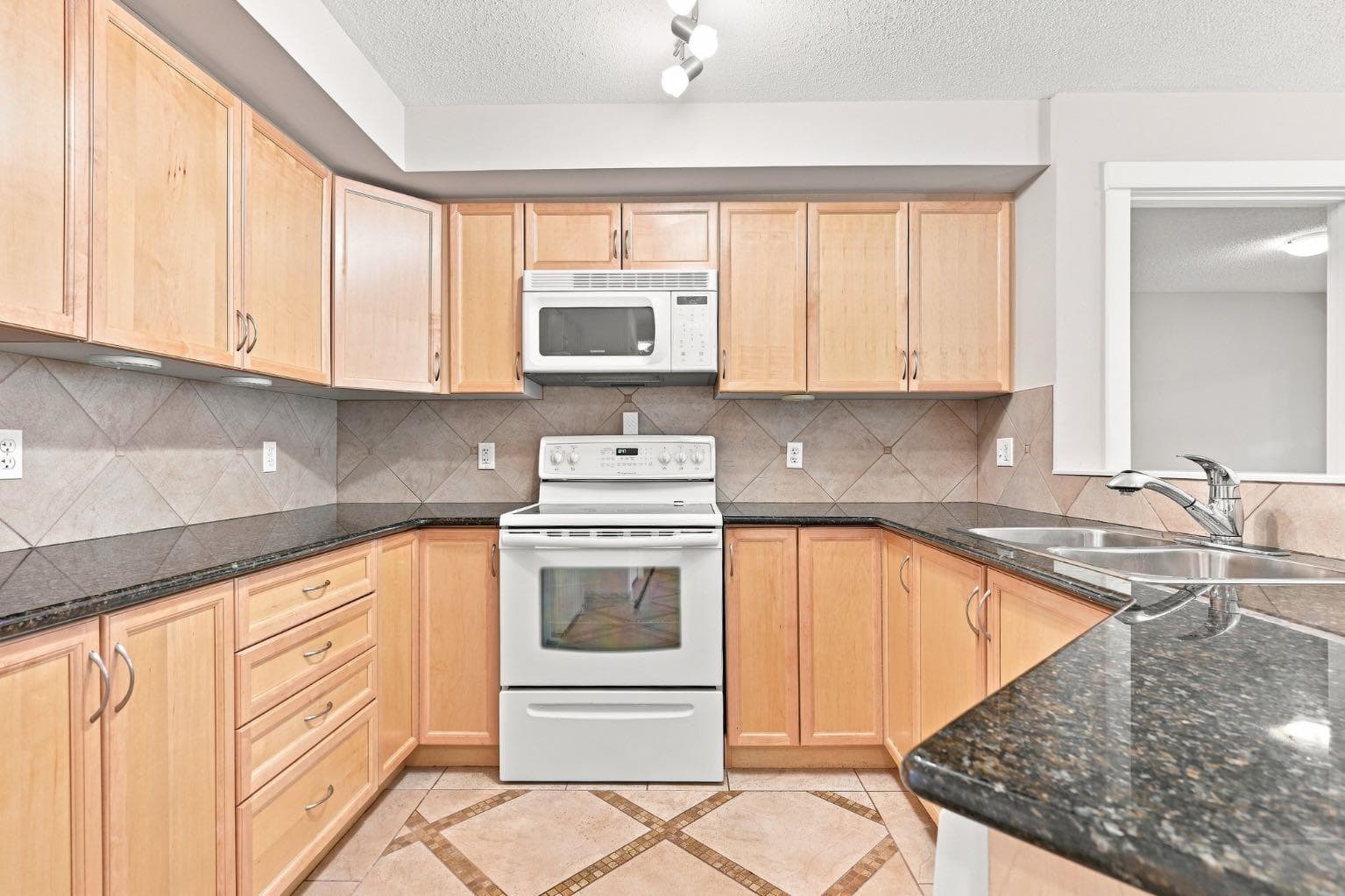2103, 5200 44 Avenue NE — photo 3