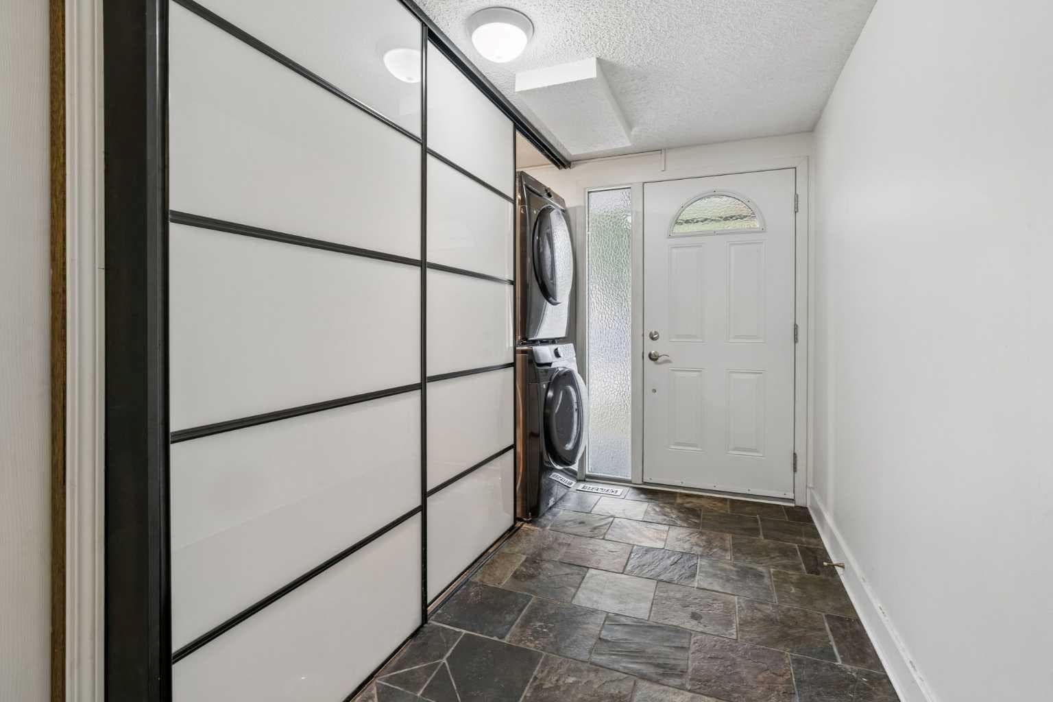25, 1011 Canterbury Drive SW — photo 5