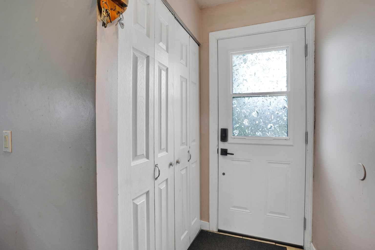 6515 Martingrove Drive NE — photo 5
