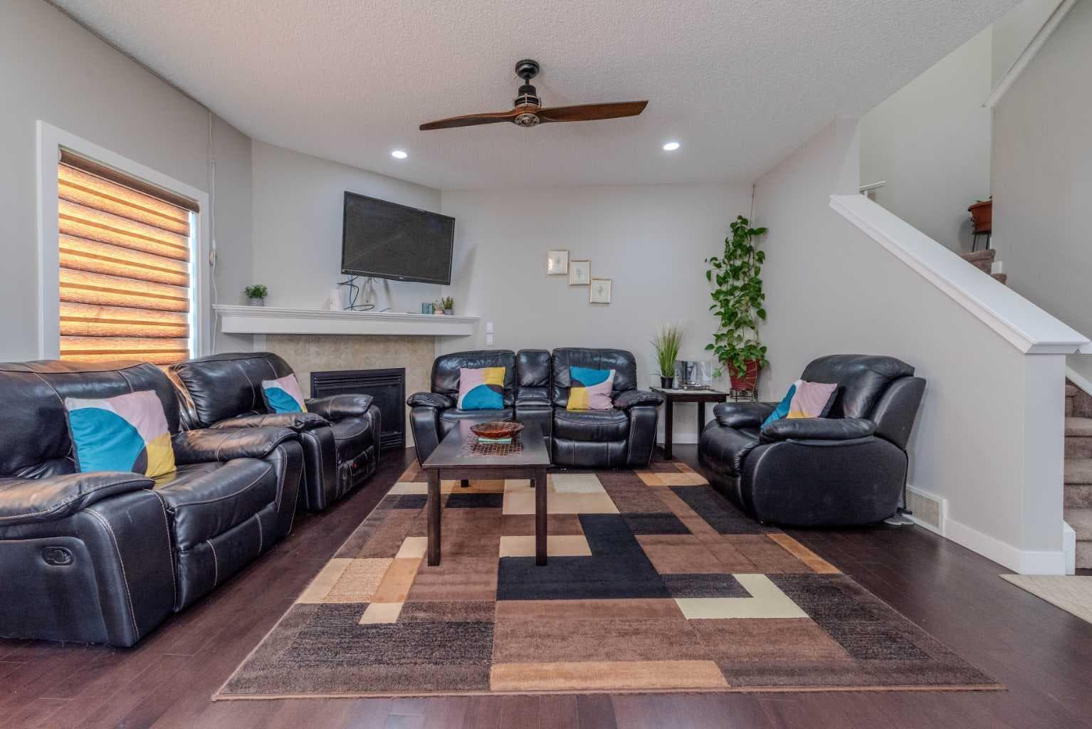 115 Savanna Parade NE — photo 3