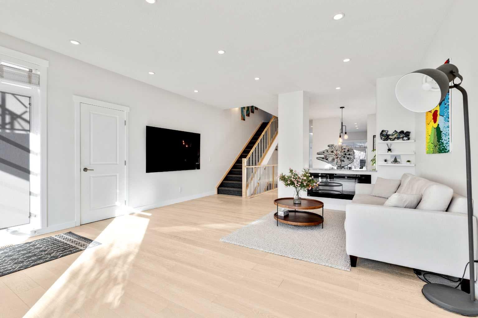 2728 Cochrane Road NW — photo 4